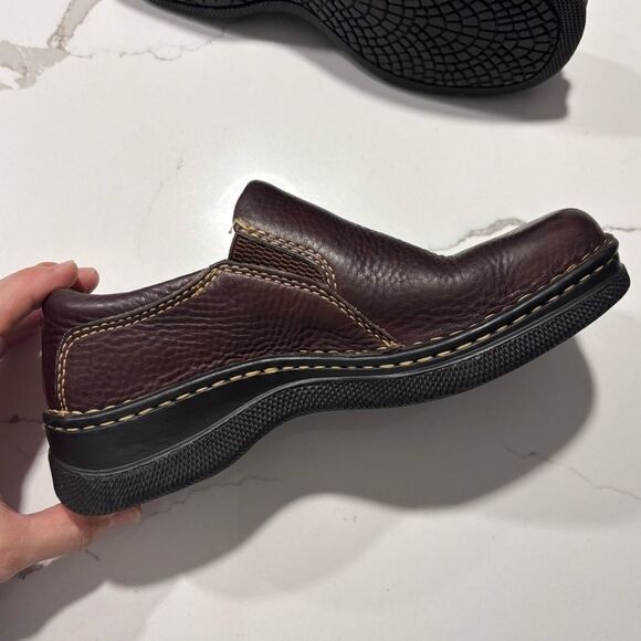 Born | Handcrafted Footwear Women’s Brown Pebbled Leather Slip on Loafers Size 6 - Picture 9 of 14